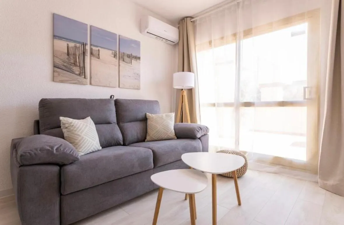 Marbella Nikkibeachfront Studio Apartamento