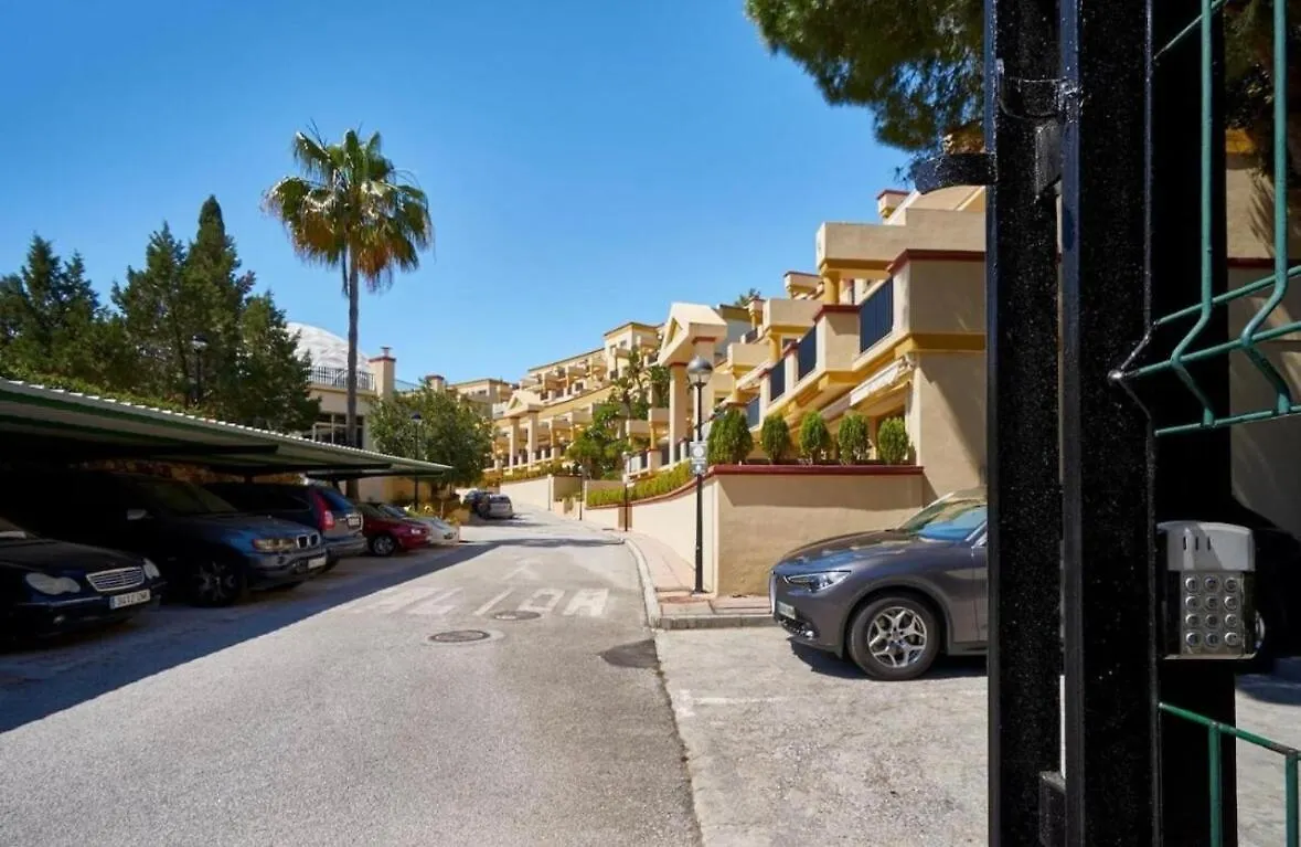 Marbella Nikkibeachfront Studio 0*,