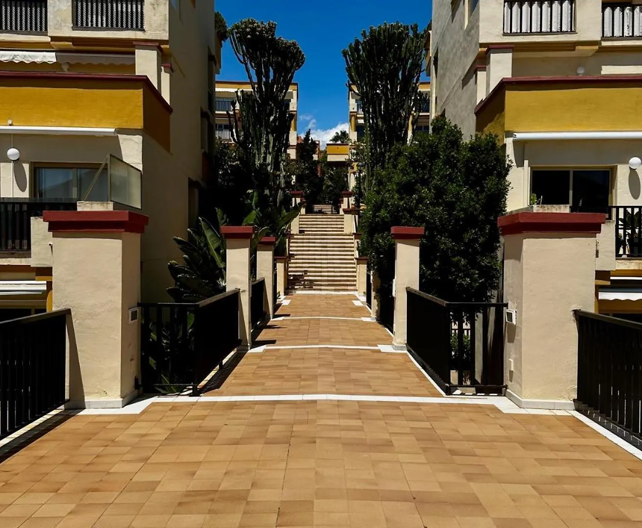 Marbella Nikkibeachfront Studio